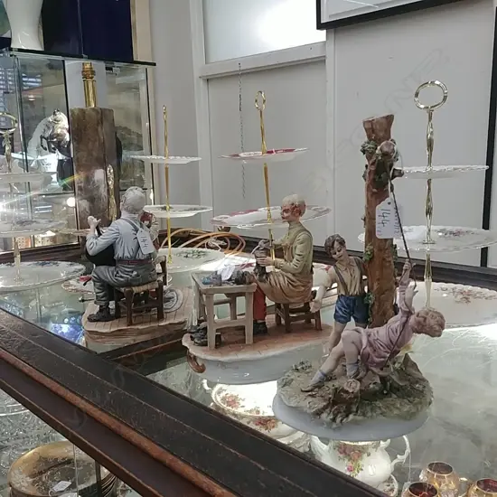 3 CAPIDIMONTE FIGURE GROUPS A/F