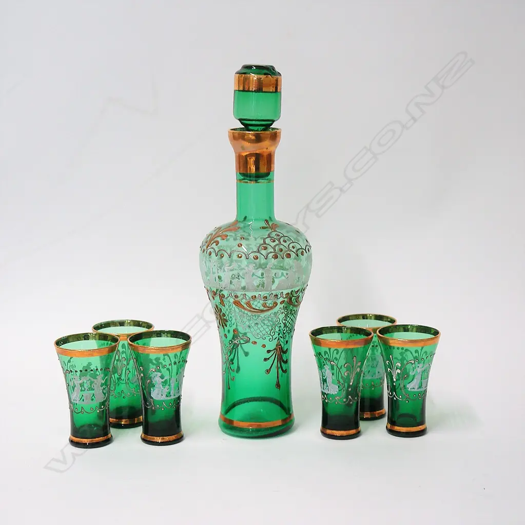 An Italian Murano green glass decanter and six tumbler set Image 1++