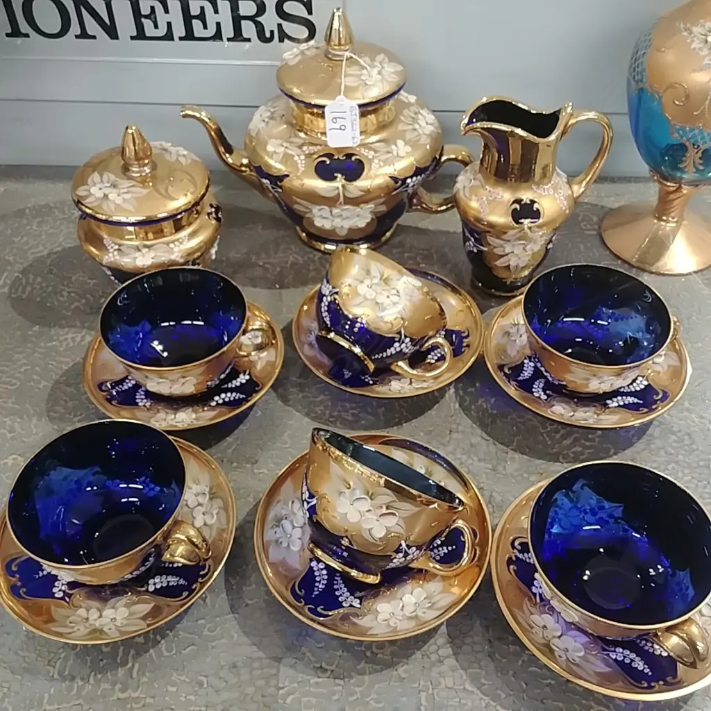GILDED VENETIAN GLASS TEASET Image 1++