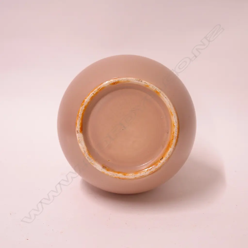A rare attributed Crown Lynn brown glaze hand potted vase Image 1++