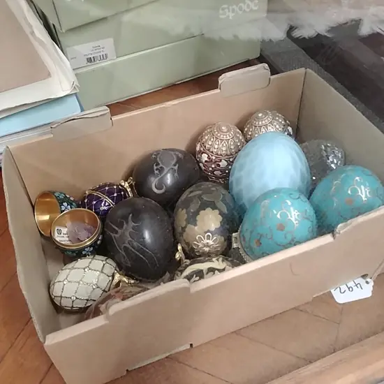 15 COLLECTORS EGGS