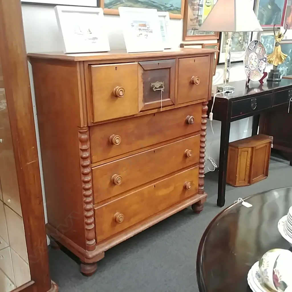 SCOTCH CHEST Image 1++