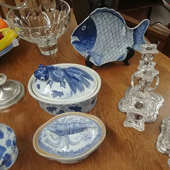 BLUE AND WHITE FISH DISH +2 LIDDED TUREENS