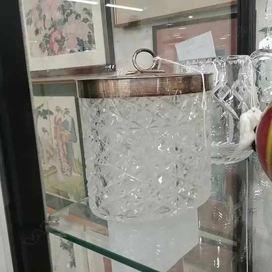 SILVER LIDDED GLASS BISCUIT BARREL