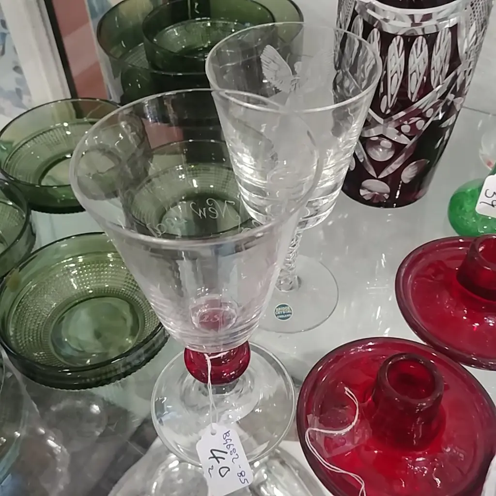 2 COMMEMORATIVE GLASSES  Image 1++