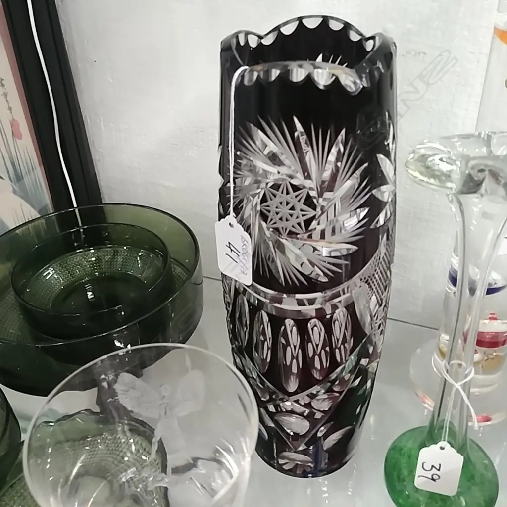 BOHEMIAN CUT GLASS CASED VASE (RUBY RED) Image 1++