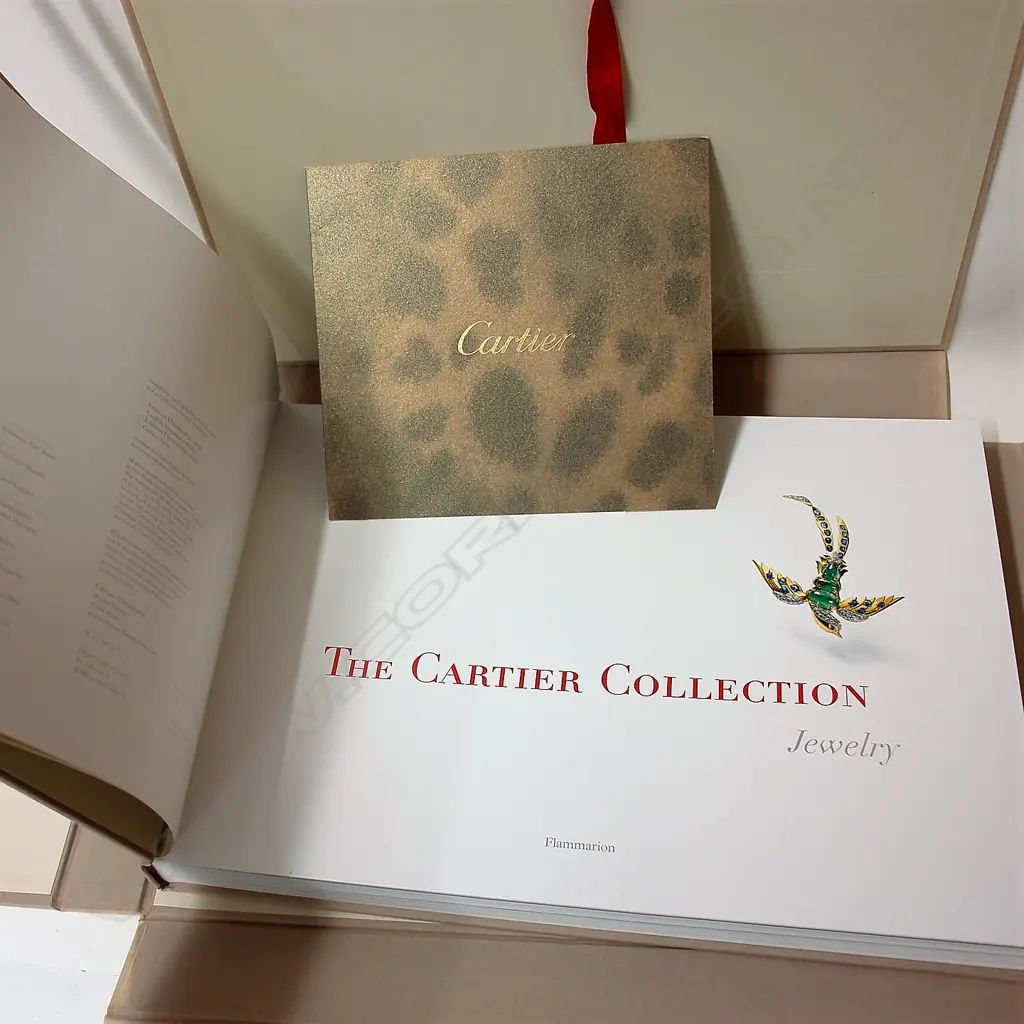 A 2004 published book 'The Cartier Collection' Image 1++