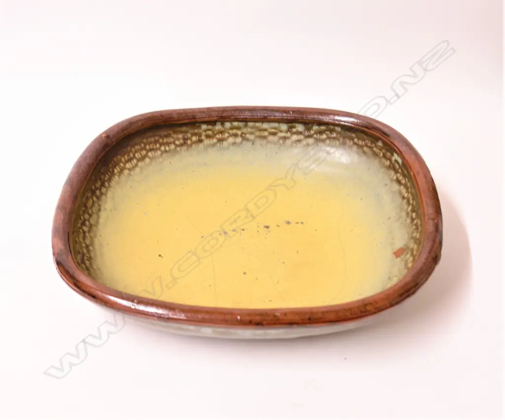 A Len Castle press moulded bowl Image 1++