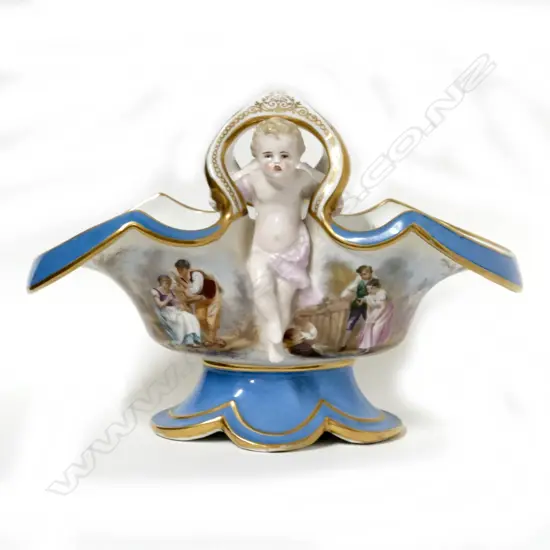 A 19thC continental porcelain centrepiece