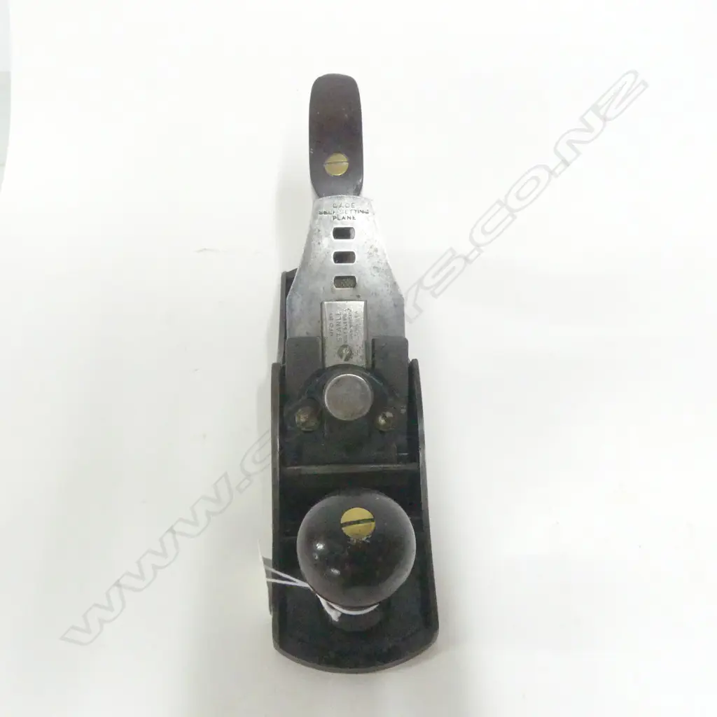 Stanley Rule & Level Co, New Britain, Conn., USA No. 4 GAGE Self Setting Plane. L.240mm Image 1++