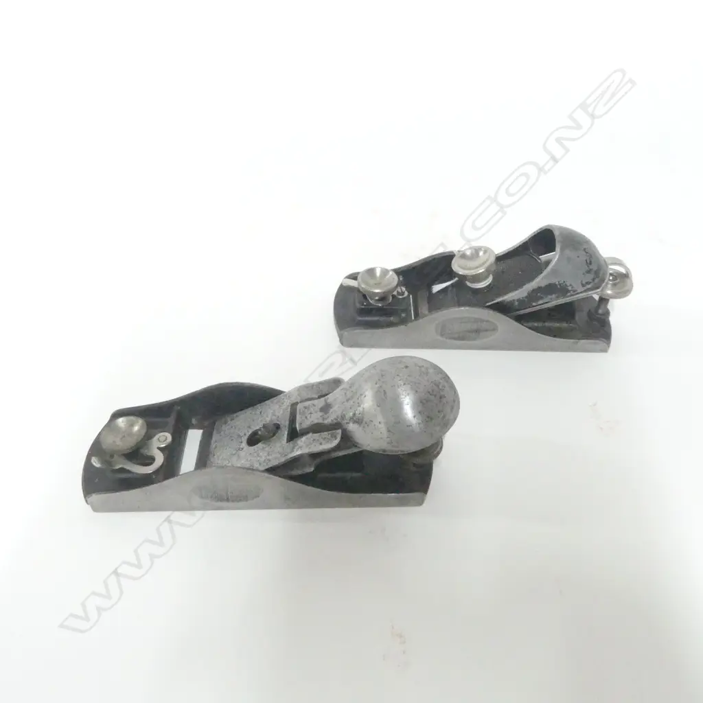 Tool Works No. 7 Low Angle Plane, L.160mm,  and Unknown Adjustable Block Plane with Sliding Nose Image 1++