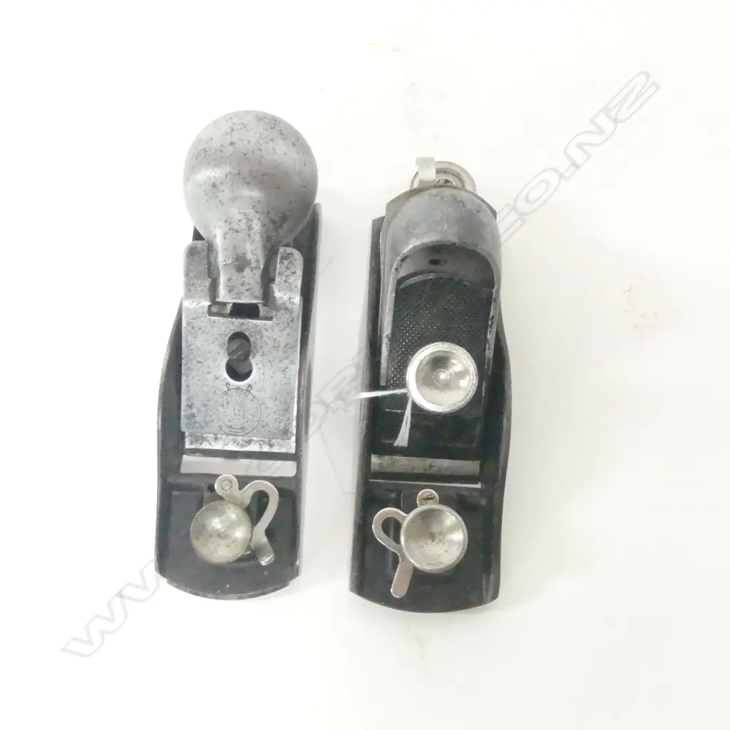 Tool Works No. 7 Low Angle Plane, L.160mm,  and Unknown Adjustable Block Plane with Sliding Nose Image 1++