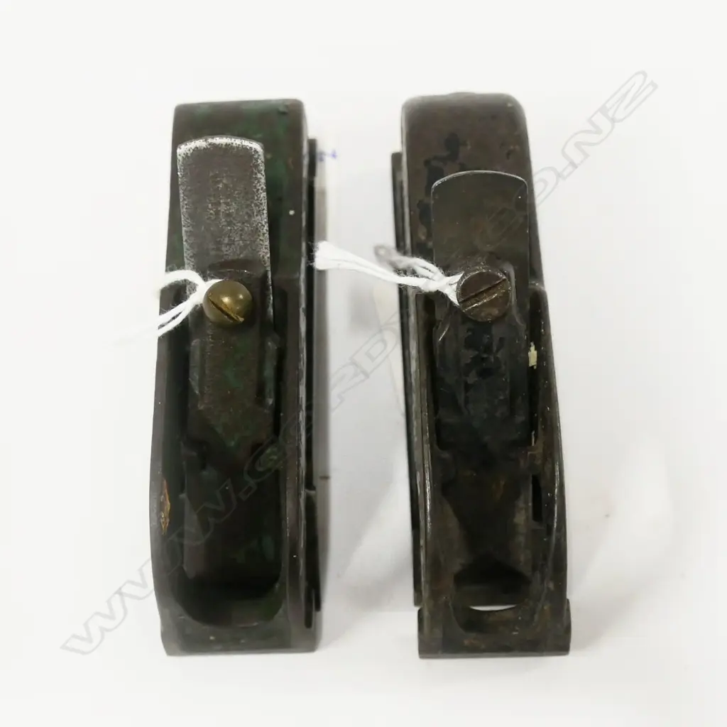 A Bullnose Adjustable Throat Rabbet Plane by Sargent and another by E Preston (2) Image 1++