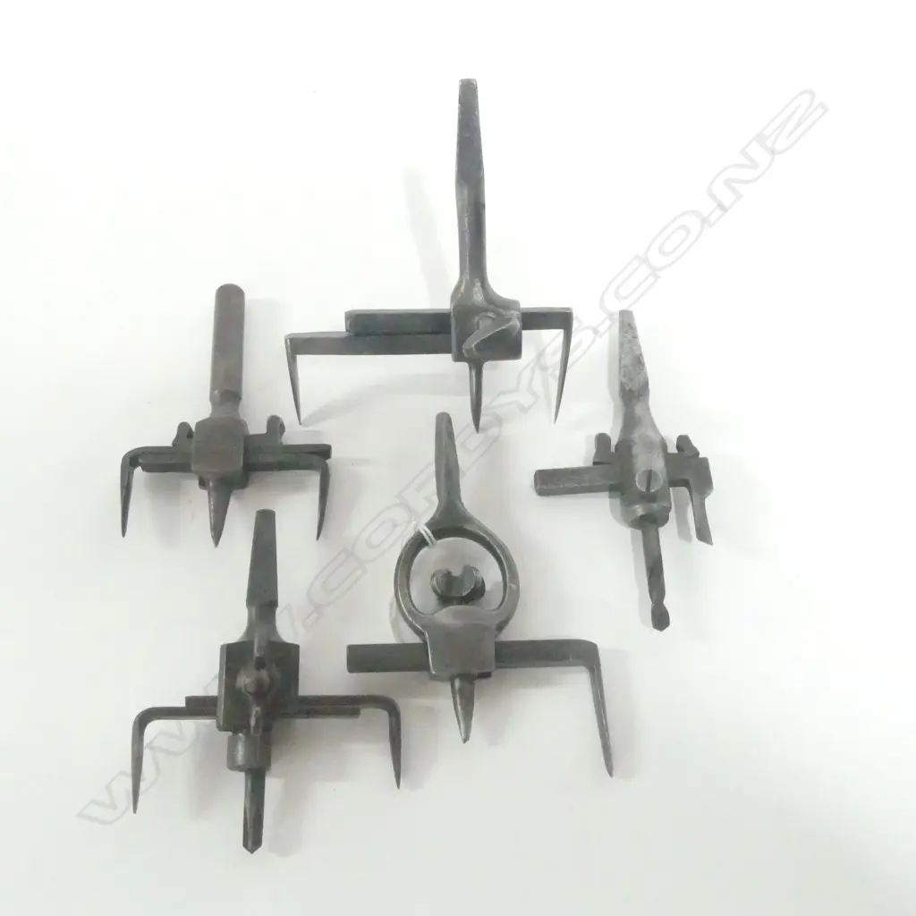 5 various circle cutters, cutter parts Image 1++