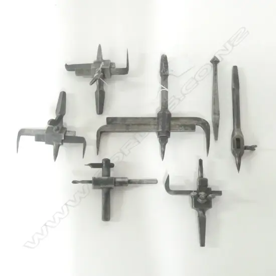 Seven various Circle Cutters , cutter parts (7)