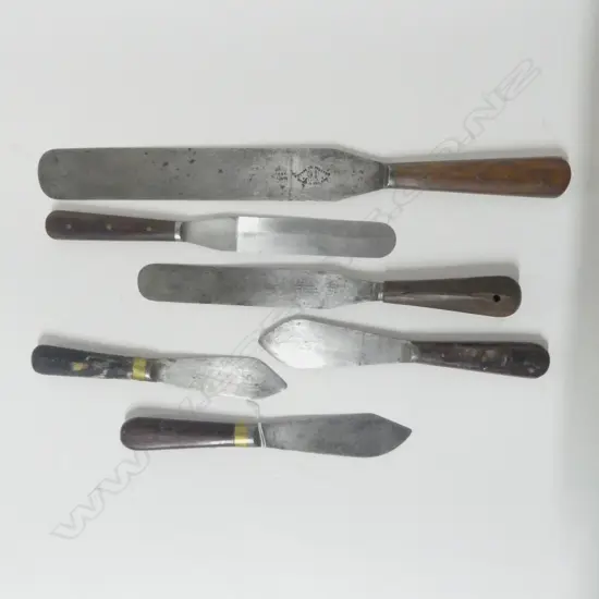 Three Putty Knives and three spatulas (6)