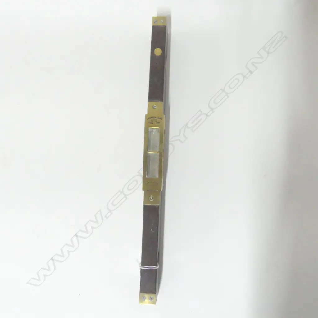 Preston Wooden Level with Brass Inset.  Warranted Correct No.266335 Image 1++