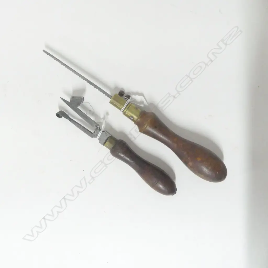 Marples Wood Scriber/Marker and a keyhole saw with wooden handle Image 1++
