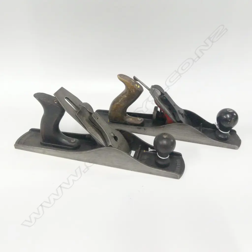 Unknown Plane made in USA, L.355mm, and Shelton (USA) No 14 Plane Image 1++