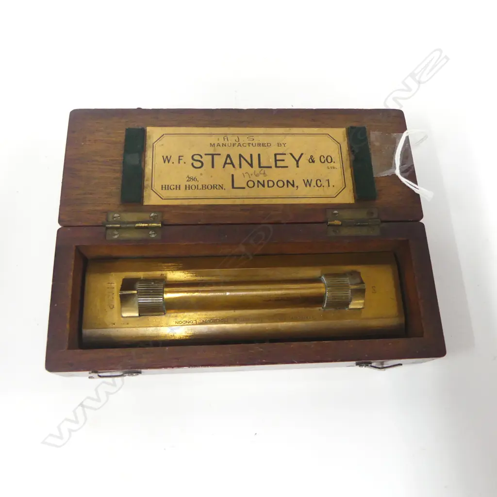 Stanley, Great Turnstile, Holborn, London  Brass Parallel Rolling Rule in Mahogany box. W.155mm Image 1++