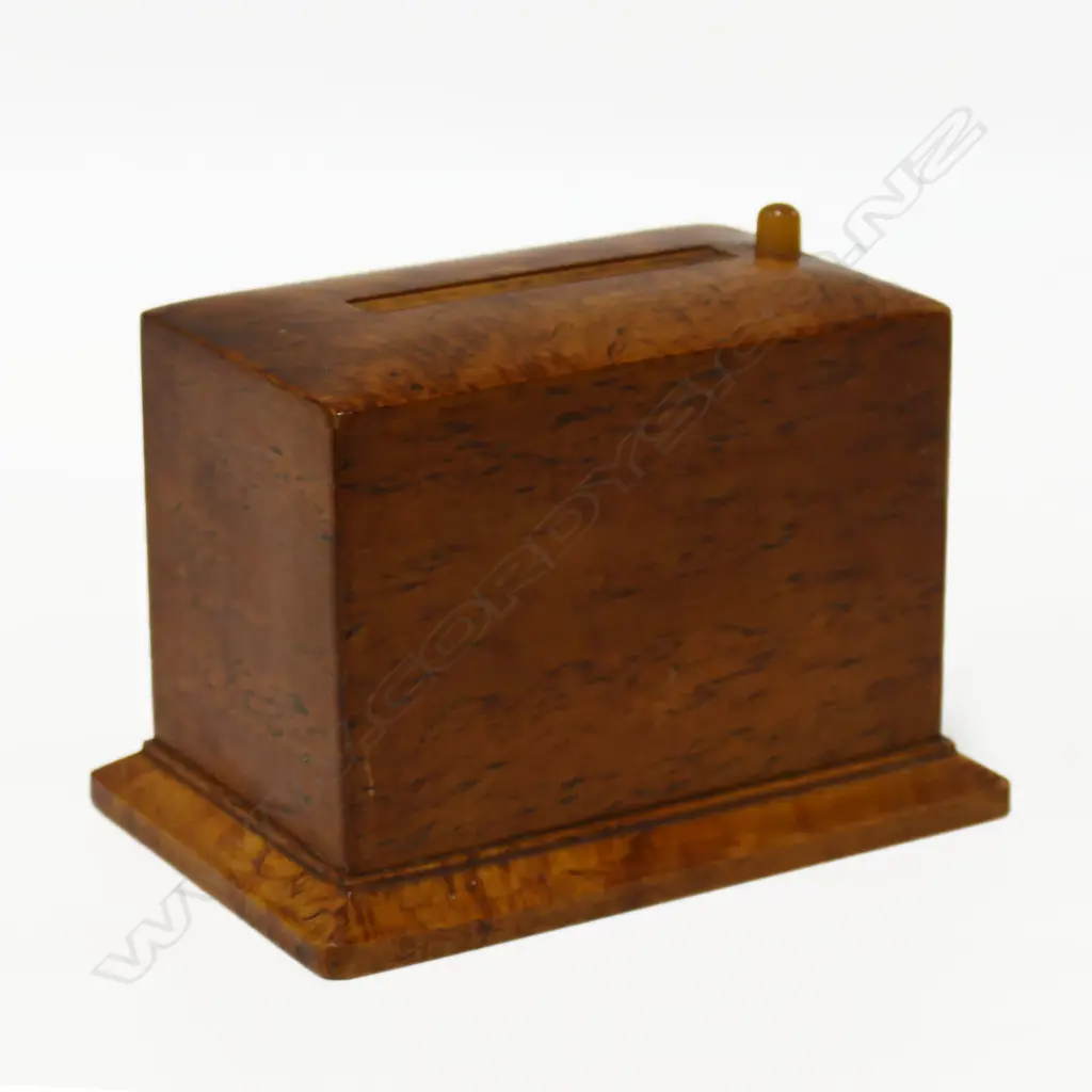 Unknown Kauri Cigarette Dispenser Image 1++