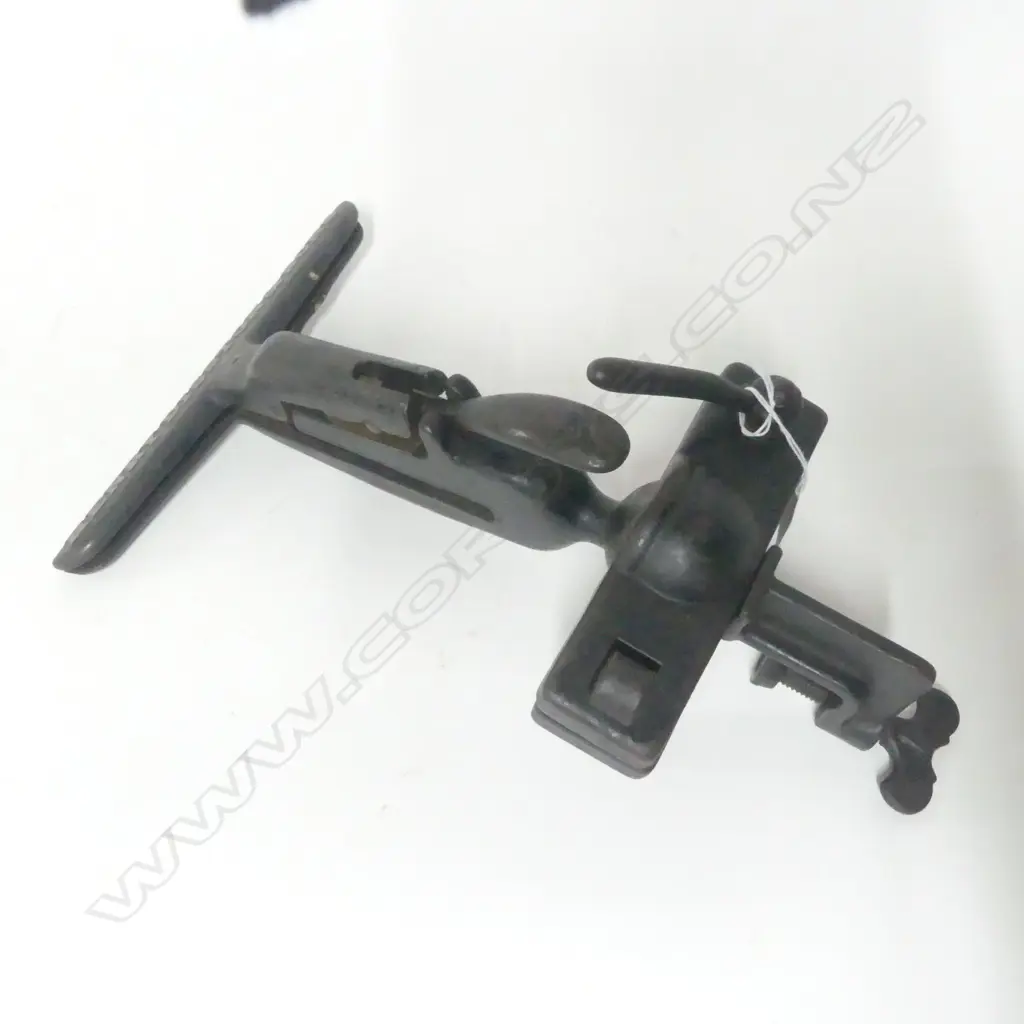 Henry Disston & Sons Cast Iron Saw Sharpening Vice Clamp. Jaw W.225mm Image 1++