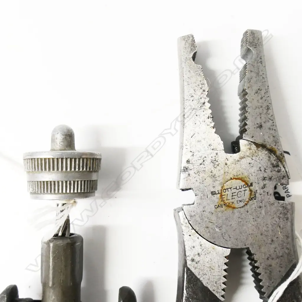 Elliott Lucas Elect Pliers. L.250mm and pair of wire twister pliers. Image 1++
