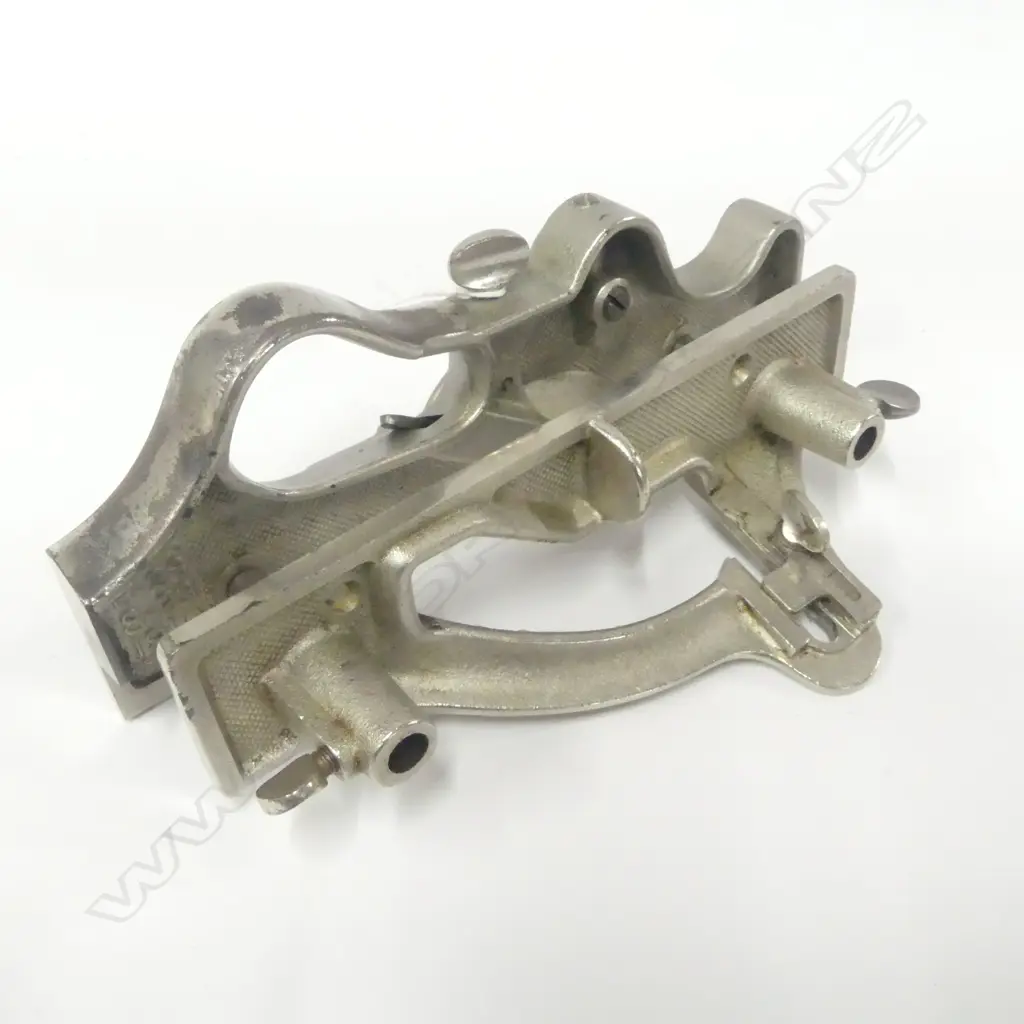 Stanley No. 444 Dovetail Plane Patent 6-28, 8-23, 19-10 Image 1++