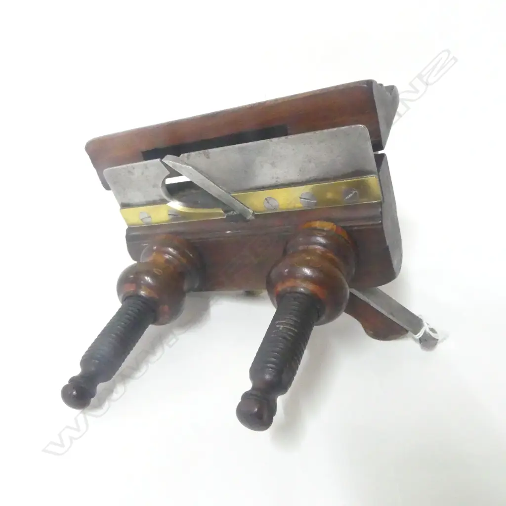 Unknown maker,  Stemmed Screw Plough Plane, (Oak?) L.225mm Image 1++