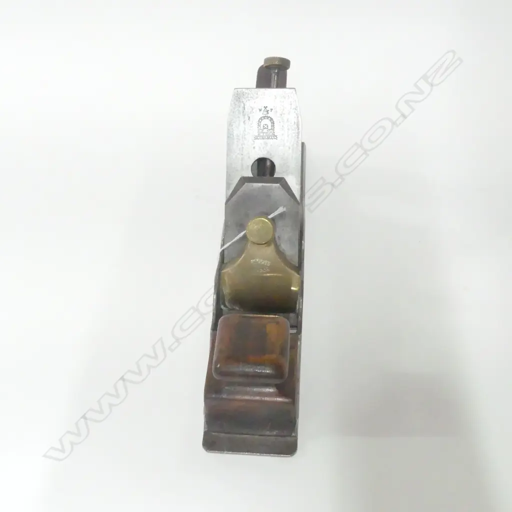 Norris, London Panel Plane. L365m Image 1++