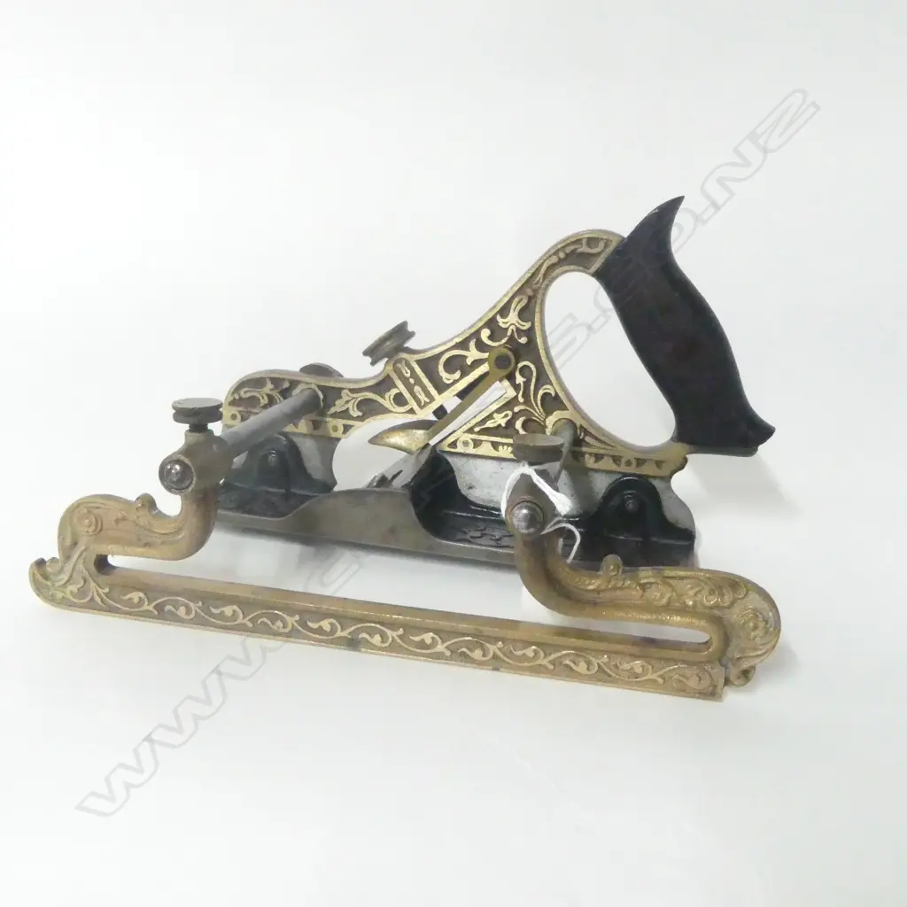 Stanley No. 42 1870 Gun Metal Moulding Plane, with filletster bed and one depth guage. Handle stamped "Miller's Patent June 28, 1870. L.266mm Image 1++