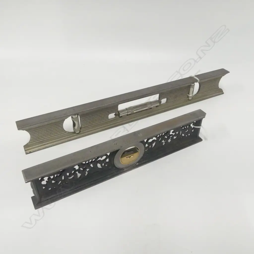 Davis Level & Tool Co 12 Inch Adjustable Inclinometer Level Patent Sep 17-1887; and Stanley steel engineers' level L.455mm (2) Image 1++