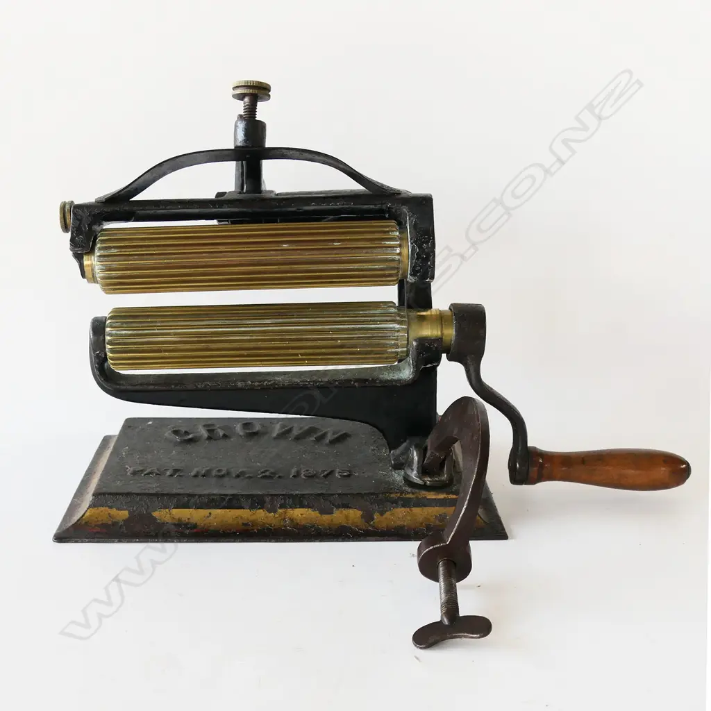 'Crown' Pat. Nov. 2, 1875 hand cranked fabric fluter/crimper with two fluted brass rollers, Image 1++