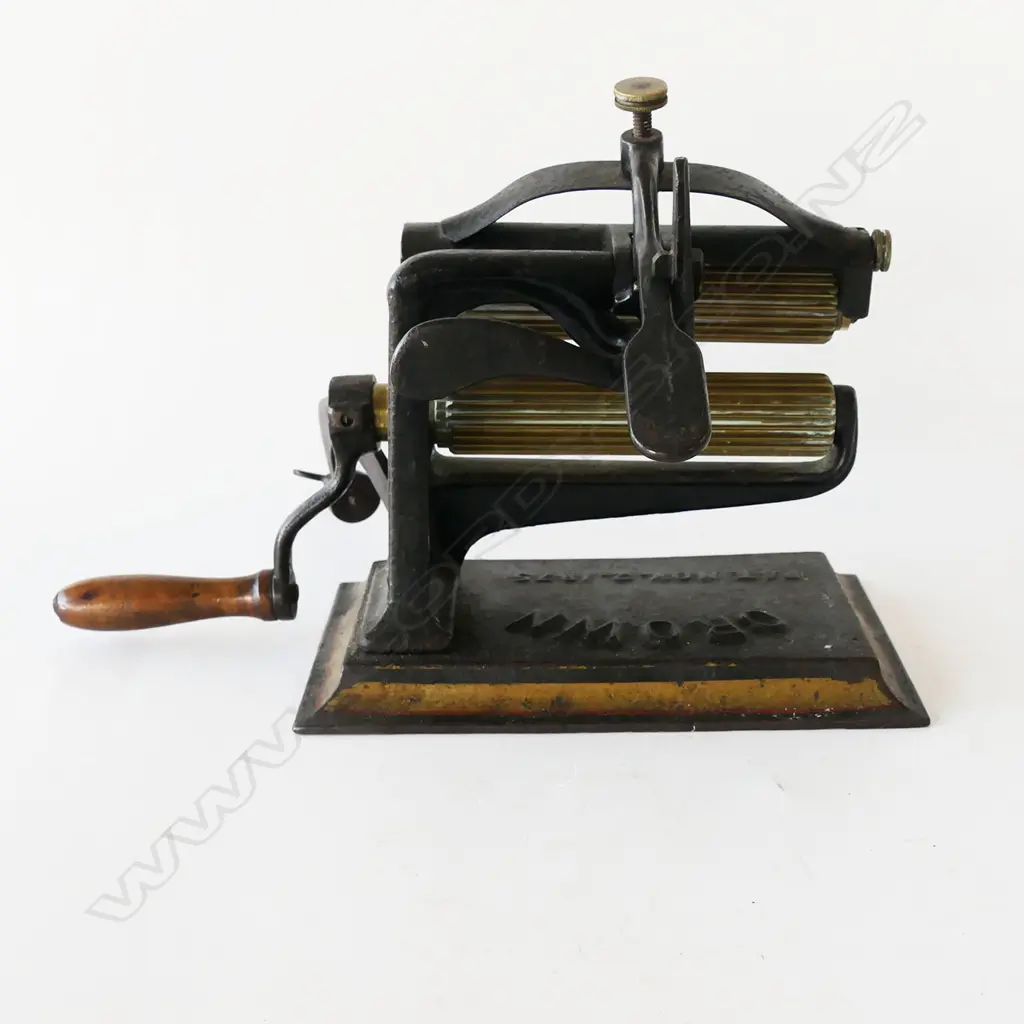 'Crown' Pat. Nov. 2, 1875 hand cranked fabric fluter/crimper with two fluted brass rollers, Image 1++