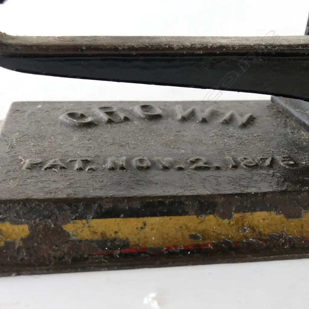 'Crown' Pat. Nov. 2, 1875 hand cranked fabric fluter/crimper with two fluted brass rollers, Image 1++