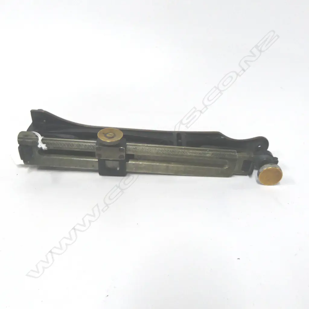 WWII J. W. Handley (Aust) No. 455, Mk. VI clinometer Image 1++
