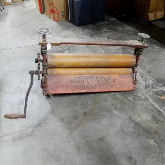 Household Clothes Mangle No. 124 hand cranked. W.720mm excl handle