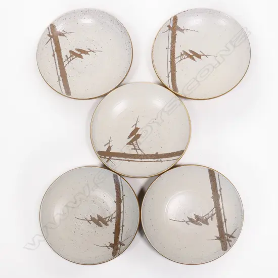 Japanese Boxed Set of 5 Small Plates. Wax resist pale over brown glaze. Dia.137mm. The lid signed & stamped