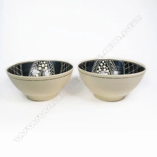Jane Harthoorn (AUS) Pair Cream Bowls. Black geometric decoration. H.100mm
