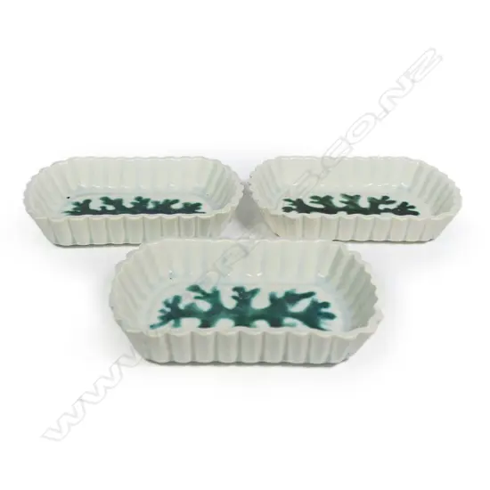 Frank Carpay for Crown Lynn 3 Dishes. Signed hand WERK & Crown Lynn Tiki to base. L.150 X W.100mm