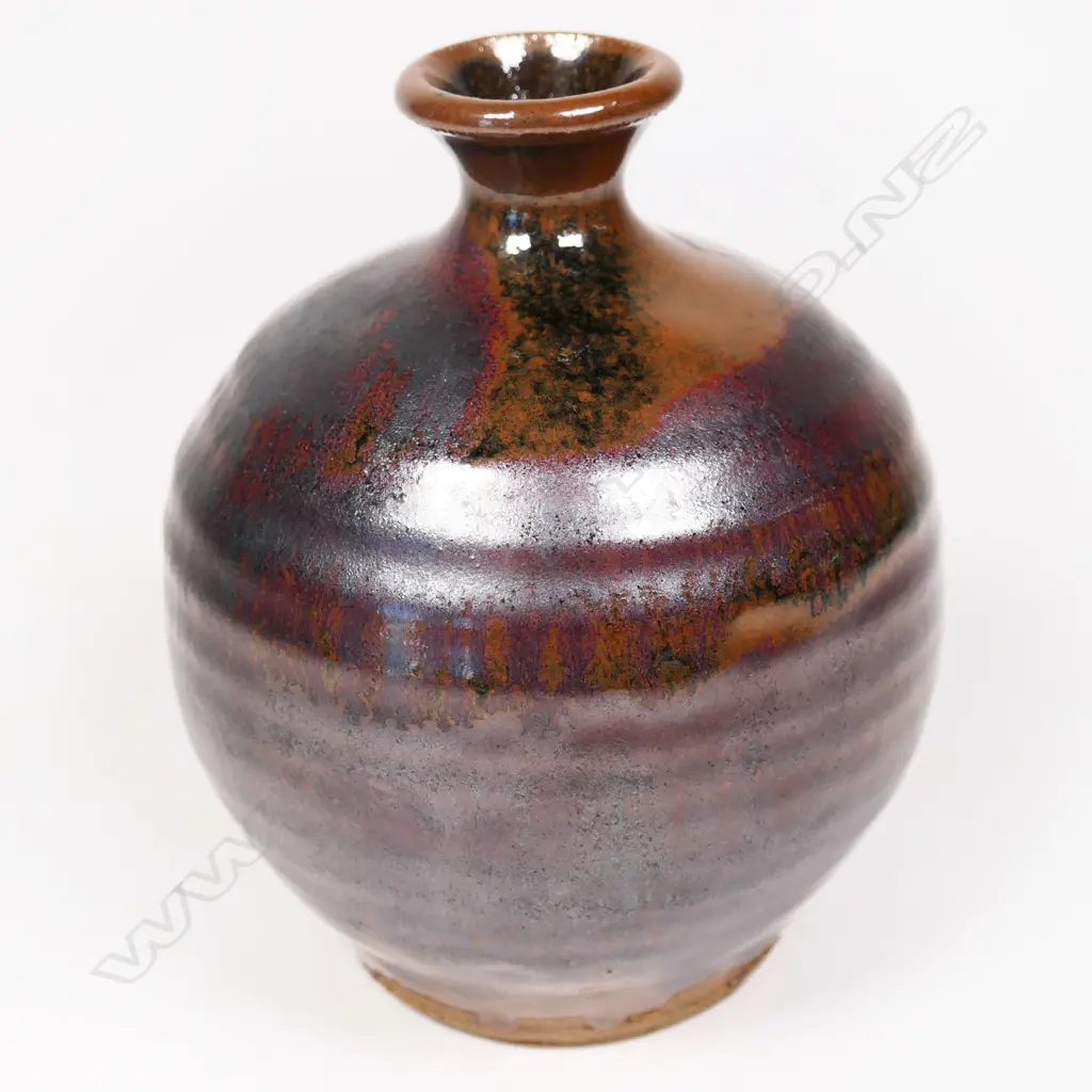 Mirek Smisek Maroon Vase. Lustrous dark maroon over tenmoku glaze H.117mm Image 1++