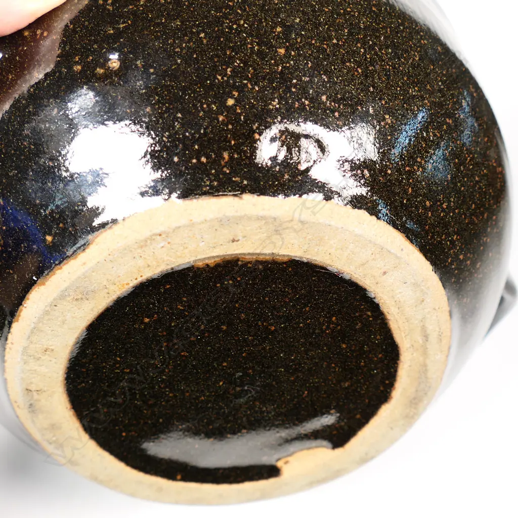 Mirek Smisek (1925-2013) Lidded Casserole Dish. Tenmoko glaze. H.170 D.230mm Image 1++