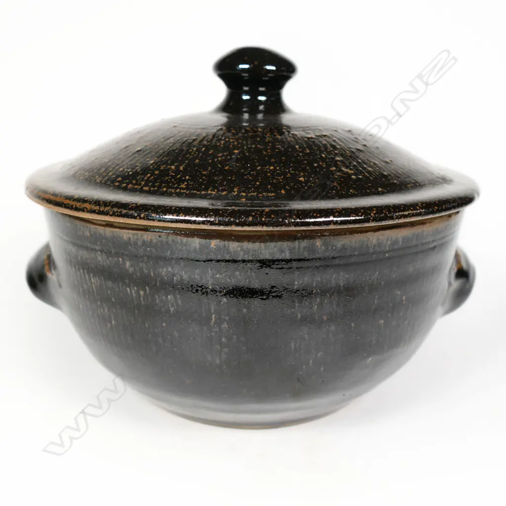 Mirek Smisek (1925-2013) Lidded Casserole Dish. Tenmoko glaze. H.170 D.230mm Image 1++