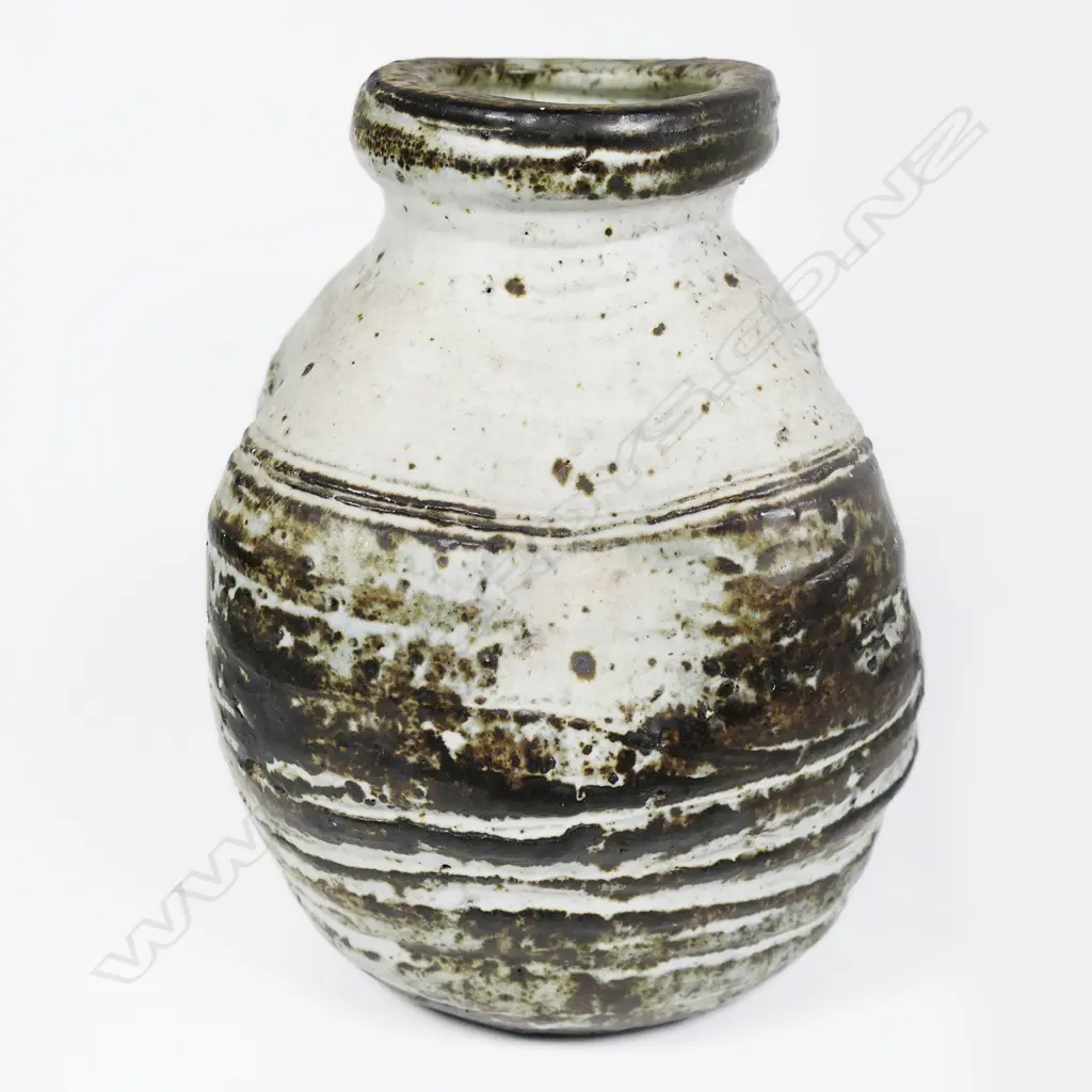 Len Castle Ribbed Vase. 1970s. H.203mm Image 1++