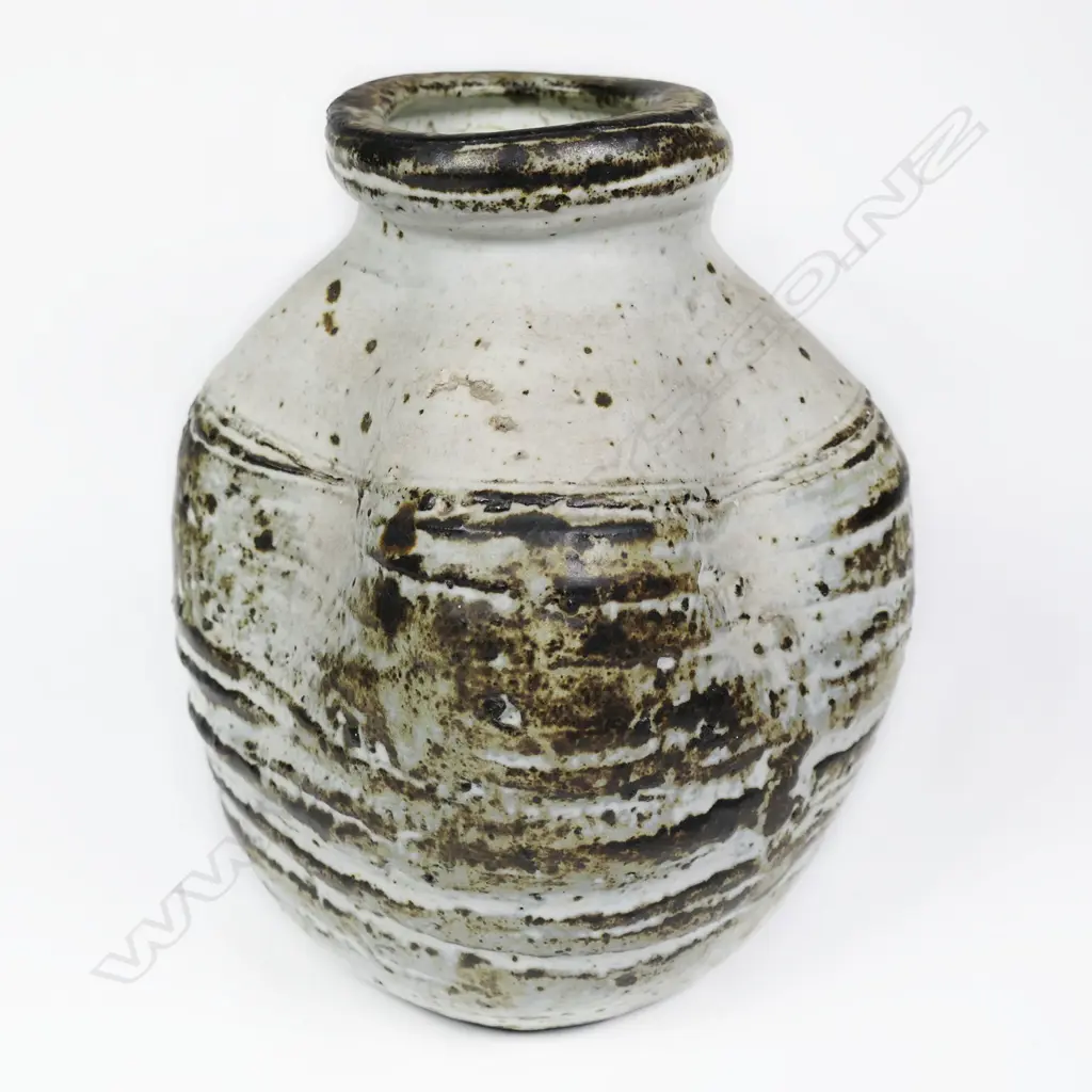 Len Castle Ribbed Vase. 1970s. H.203mm Image 1++