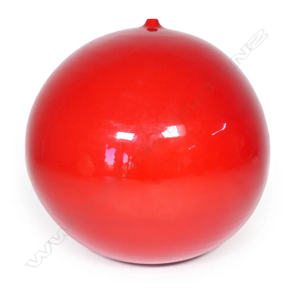 Graeme Ambrose Red Orb Vase. H.315mm Image 1++