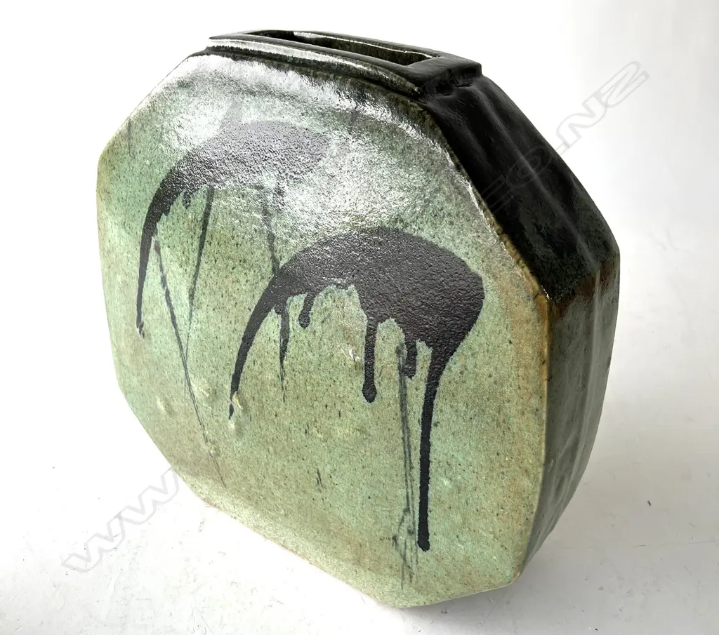 Doreen Blumhardt (1914-2009) large slab-built stoneware vase Image 1++