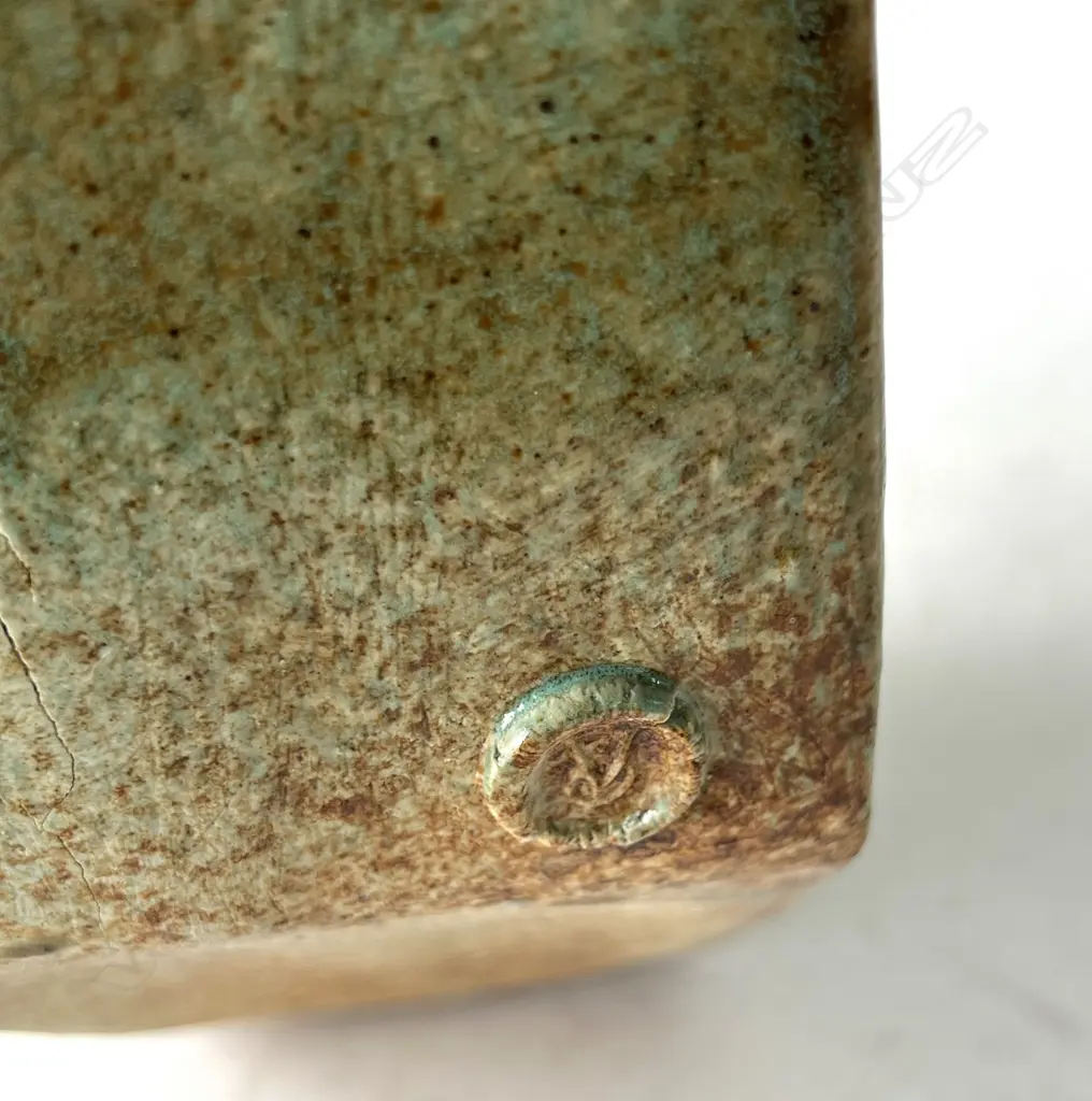 Doreen Blumhardt (1914-2009) large slab-built stoneware vase Image 1++