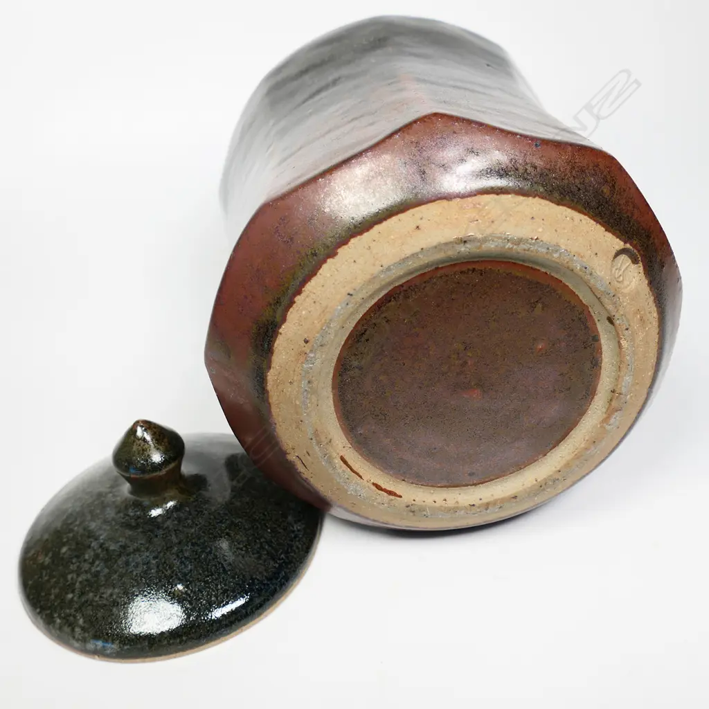 Doreen Blumhardt lidded facetted storage jar tenmoku glaze. H.230mm. Impressed mark. c.1970 Image 1++