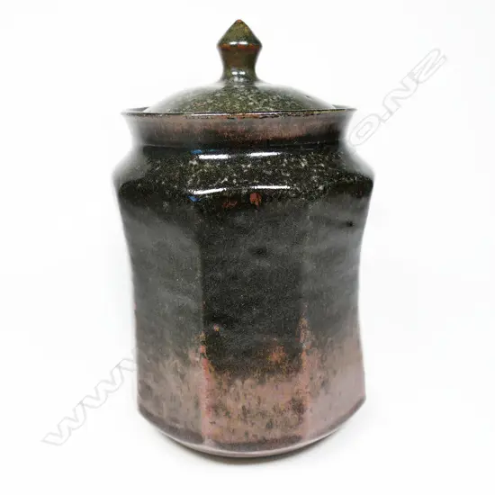 Doreen Blumhardt lidded facetted storage jar tenmoku glaze. H.230mm. Impressed mark. c.1970